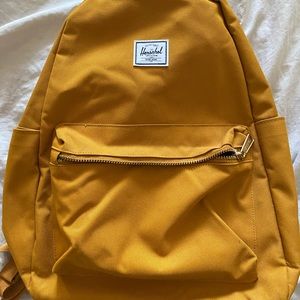 Herschel Nova Mid-Volume